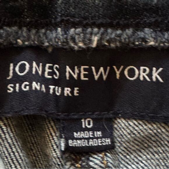 Jones New York dark wash boot cut high-rise casual jeans pants size 10
b4 - Picture 2 of 6